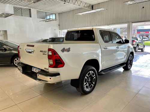 Imagen 3 de 7 de Toyota Hilux Srx Aut. 4x4 204cv.