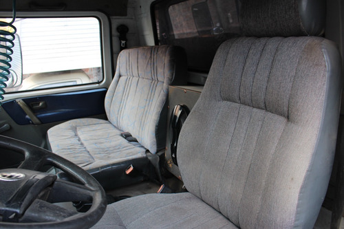 Volkswagen Worker 17210
