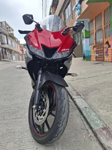 Yamaha R15 V3