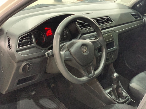 Imagem 14 de 19 de Volkswagen Voyage