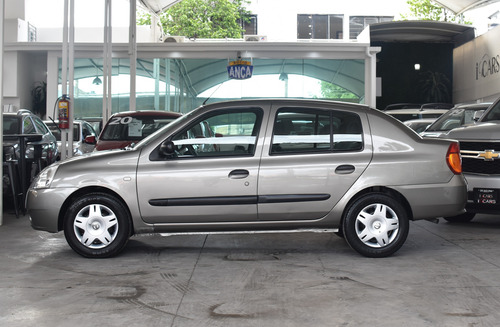 Nissan Platina 1.6 A At