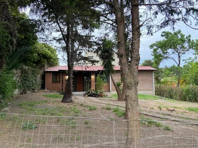 Alquiler Casa De 2 Dormitorios A 1 Cuadra De Rambla En Colonia Del Sacramento · Foto 2