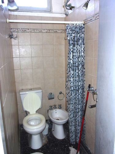 Casa 3 Amb + Departamento 1 Amb F: 6455