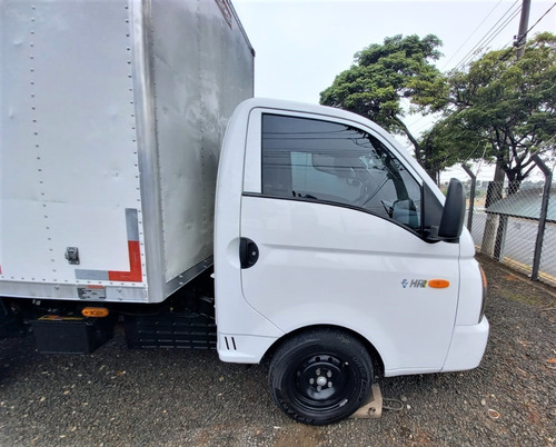 Imagem 4 de 10 de Hyundai Hr 2.5 Hd Cab. Curta Baú Tci 2p