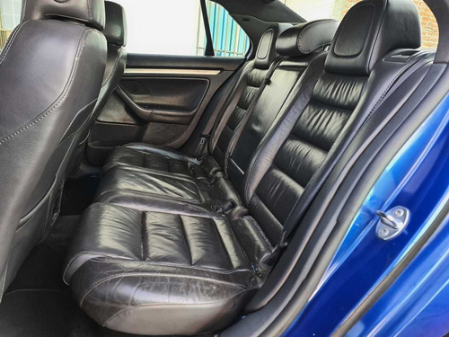 Volkswagen Bora 2.5 Gli Tiptronic Turbo Piel Qc At 2009