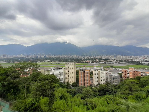 Se Vende Hermoso Apartamento Con Una De Las Mejores Vistas De Caracas, Lomas De Chuao. 24-15601jl