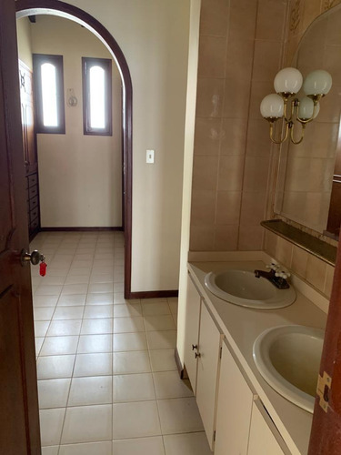 Imagen 15 de 19 de Se Vende Casa 450m2 4h/5b/5p Los Naranjos 9659