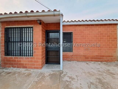 Casa En Venta, Urb. La Macarena I, Palo Negro 24-8940 Yr