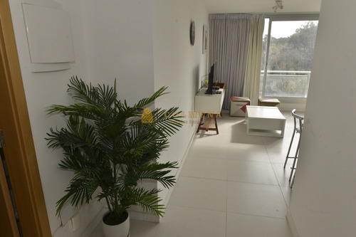 Apartamento Con Excelentes Servicios-ref:3179