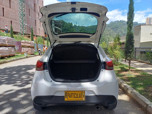 Mazda 2 1.5 gran turing mecanico
