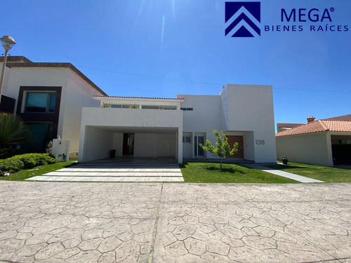 Casa En Venta En Fracc. Haciendas Campestre Durango