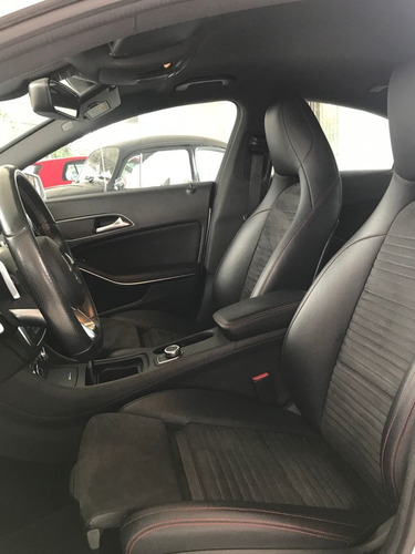 Imagen 8 de 12 de Mercedes-benz Clase Cla 2.0 250 Cgi Sport At 2016