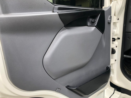 Imagem 4 de 15 de Volvo Vm 270