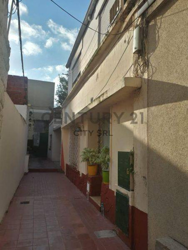 Departamento Interno De 2 Dormitorios En Santa Fe.