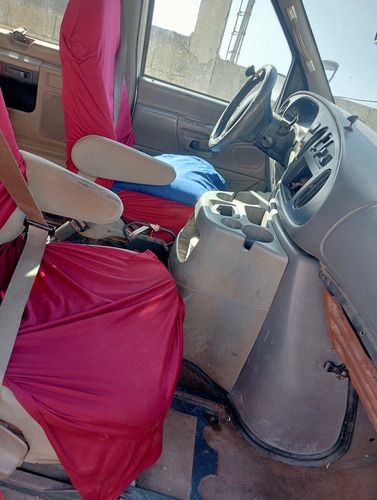 Vehículo Sin Fayas Entran 12 Personas Ya Con El Chófer