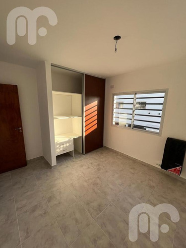 Imagen 6 de 11 de Departamento - La Plata
