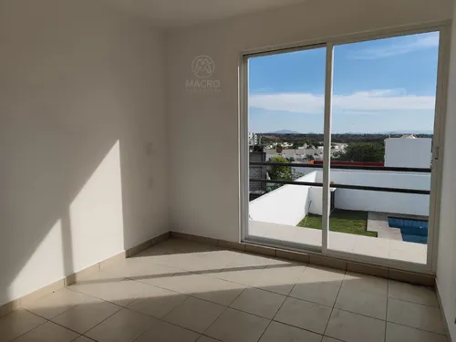 Casa En Venta En Fracc. Real De Oaxtepec A Estrenar Con Alberca Y Jardín, Escriturada.