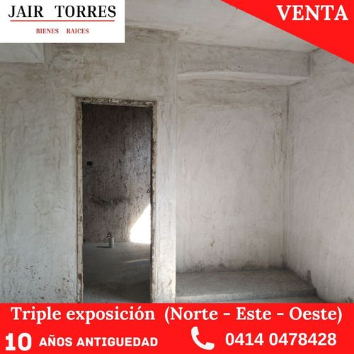 Apartamento En Gris Urbanizacion San Isidro