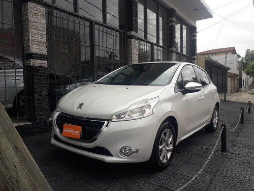 Peugeot 208 1.5 Allure Touchscreen 2015