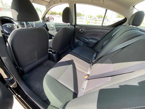 Imagen 10 de 13 de Nissan Versa 2018 1.6 Advance Mt