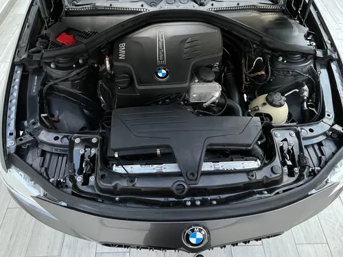 BMW Serie 3 2.0 328ia Sport Line At