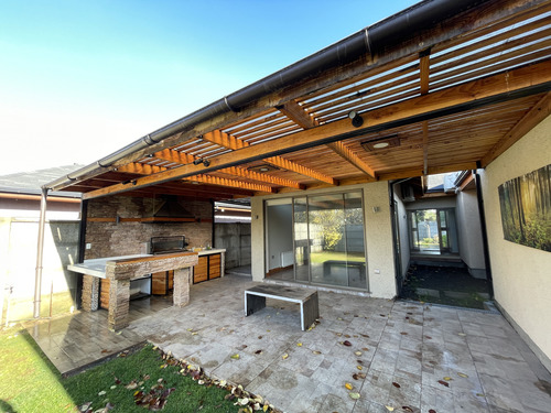 Arriendo Casa En Condominio Las Rastras