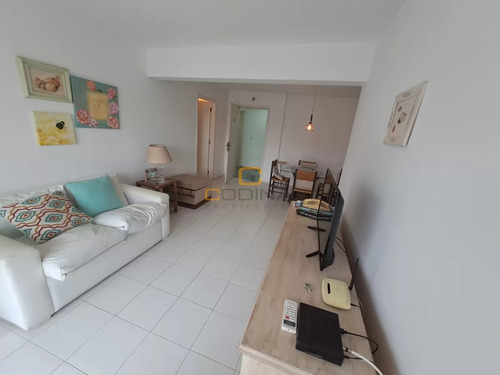 Venta Apartamento De Un Dormitorio En Punta Del Este. Piso Alto Con Espectacular Vista A La Brava