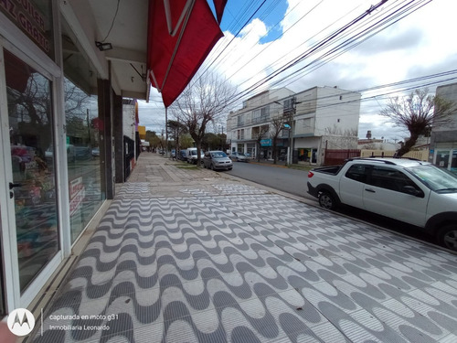 Imagen 7 de 7 de Local Comercial Sobre Avenida 32!