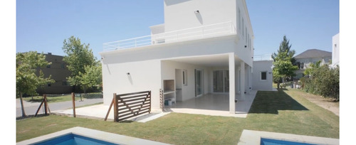 Casa En Venta En Los Alisos, Nordelta, Tigre!