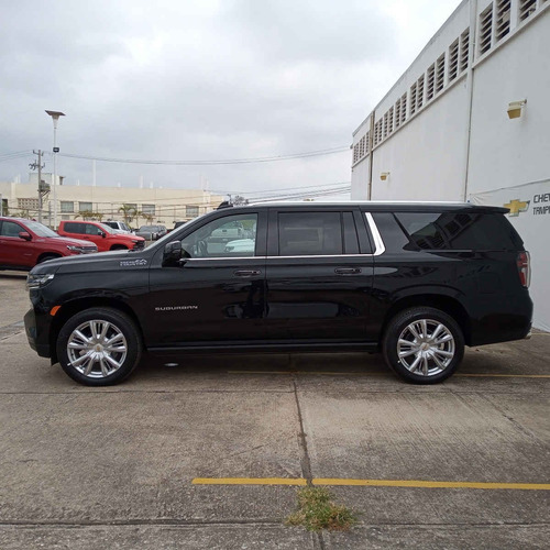 Imagen 2 de 15 de Chevrolet Suburban 2021 5p High Country V8/6.2 Aut