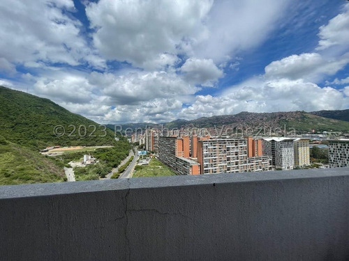 Hermoso Pent-house A La Venta En Montalban Iii #25-13788 Josmary Sanjuan