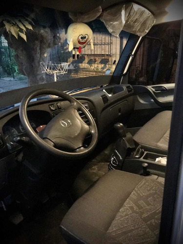 Mercedes Benz Accelo 815