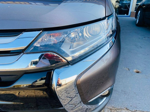 Imagem 3 de 15 de Mitsubishi Outlander 2.0 16v Gasolina 4p Automático