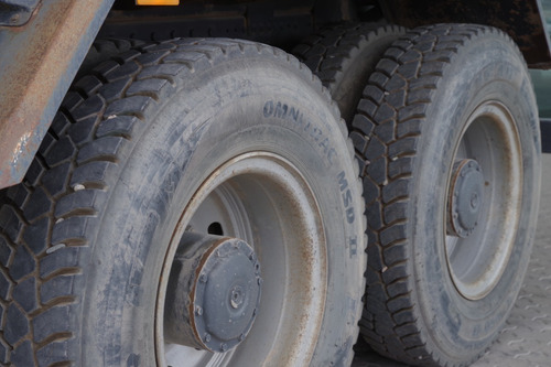 Mercedes Benz Actros 4844 Volcador