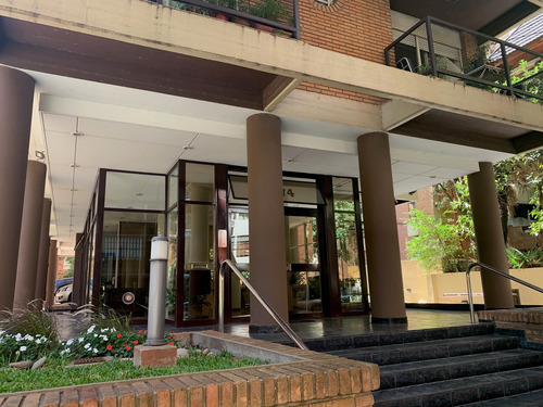 Departamento Semipiso Con Cochera Y Dependencia En Venta Ubicado En Acassuso,