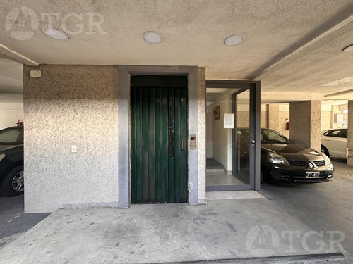 Venta Departamento Monoambiente Con Cochera Cubierta En Caseros