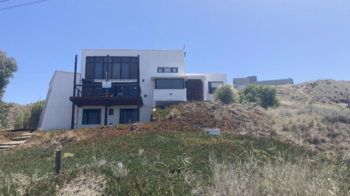 Casa Unica Con Vista Unica En El Condor, Rio Negro