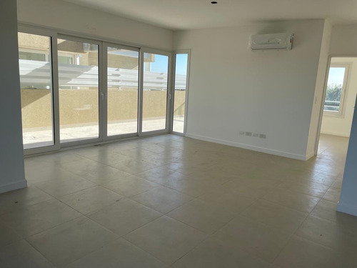 Imagen 4 de 28 de Venta Departamento - Jardines Del Palmar Nordelta