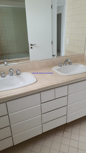 Imagem 14 de 30 de Apartamento 195m², 04 Dormitórios (sendo 02 Suítes), 03 Banheiros E 03 Vagas Na Garagem. Condomínio Com Portaria, Segurança 24hrs. Piscina, Salão - 21061612 - 69669524