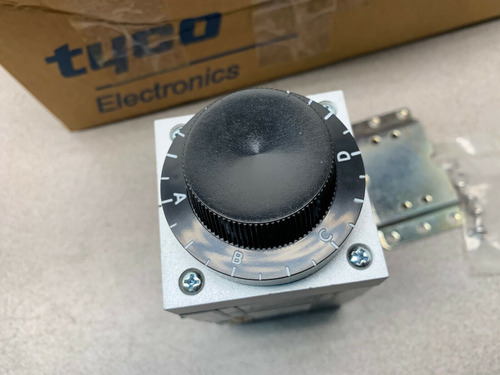 New In Box Agastat 120v. 10-100 Sec. Timer E7014ad004 Ty Zzb