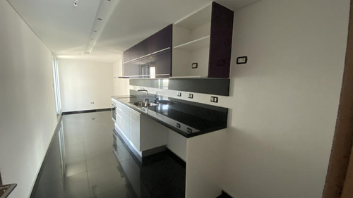 Apto, 2 Dorm, 2 Baños, Vista Al Mar, Parrillero Propio, Con Servicios