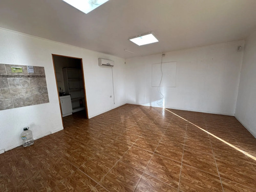 Arriendo Industrial  Terreno 5000 M2 - Oficinas Y Galpón