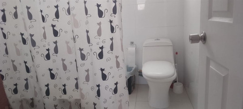 Casa En Venta De 3 Dorm. En Las Condes, Increíble Ubicación