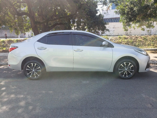 Imagem 7 de 15 de Toyota Corolla Gli 1.8 Flex Aut 2018 Prata C 40700 Km