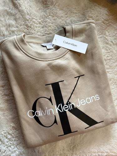 Buzo Hombre Calvin Klein Con Monograma