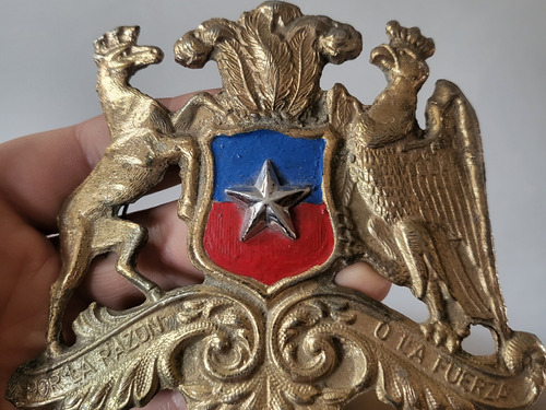Antiguo Escudo Chileno  De Casco Prusiano Macizo