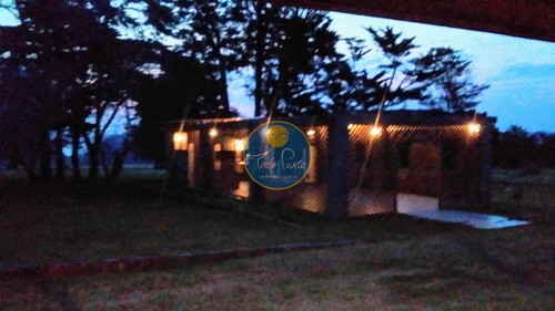 Chacra Con 120 Metros Sobre La Laguna De 8 Hectareas- Ref: 4761