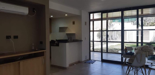 Bajo Palermo Casa 2 Dormitorios A La Venta Cochera
