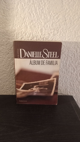 Albúm De Familia - Danielle Steel
