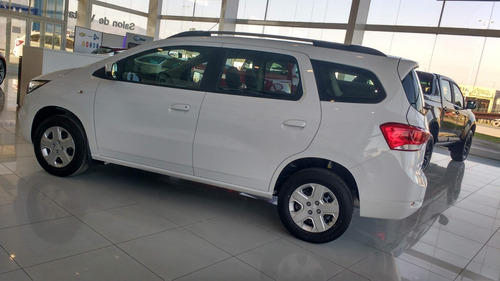 Imagen 2 de 19 de Chevrolet Spin 1.8 Lt 5 Asientos 2022